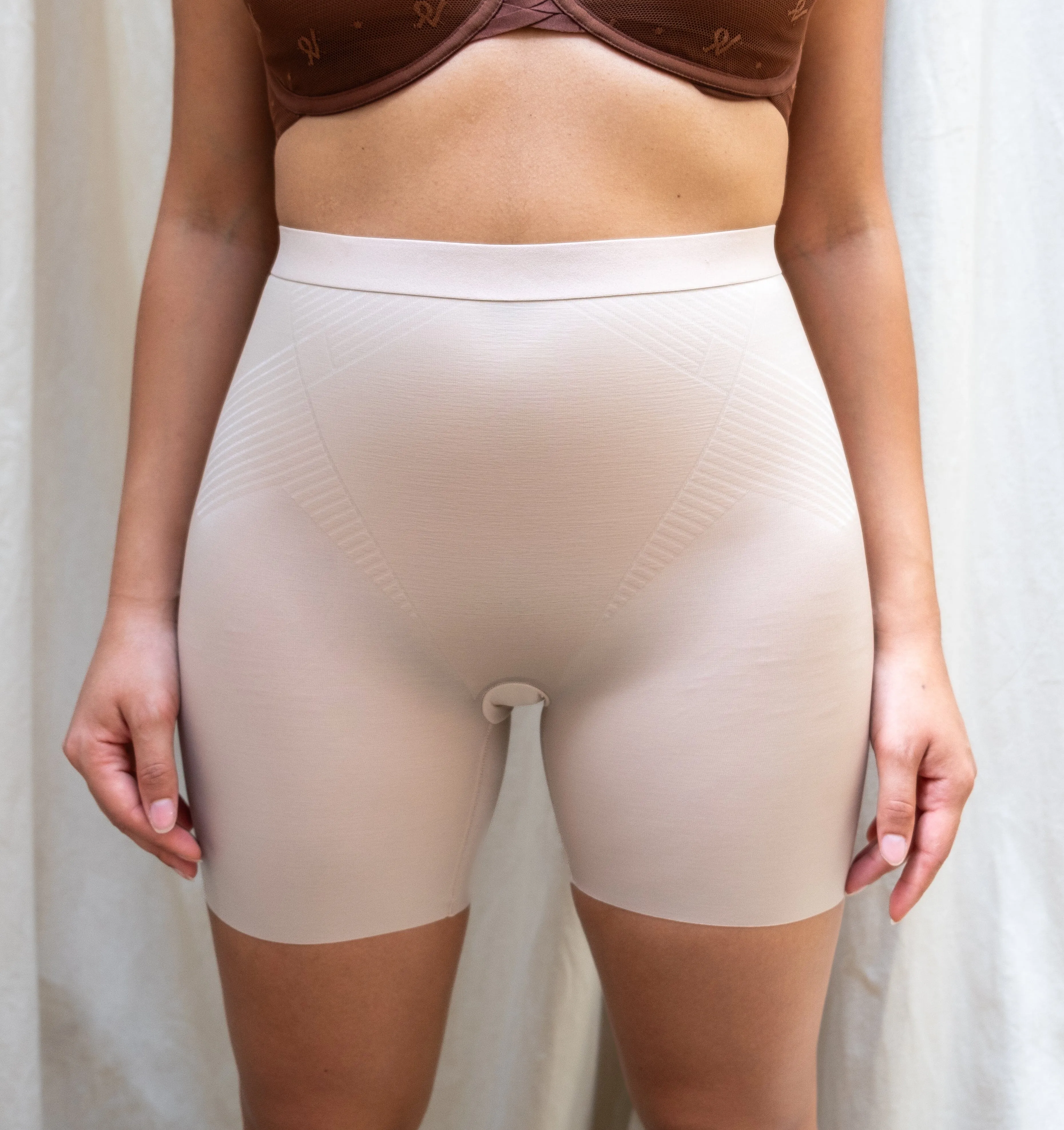 Invisible control girl short [Champagne Beige]