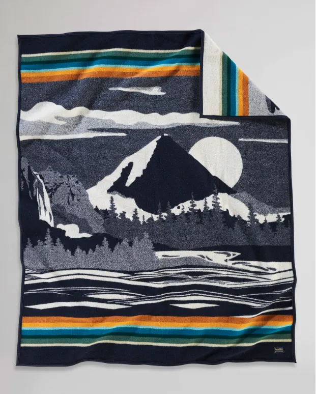 Jacquard Napped Blanket<br>Pacific Wonderland