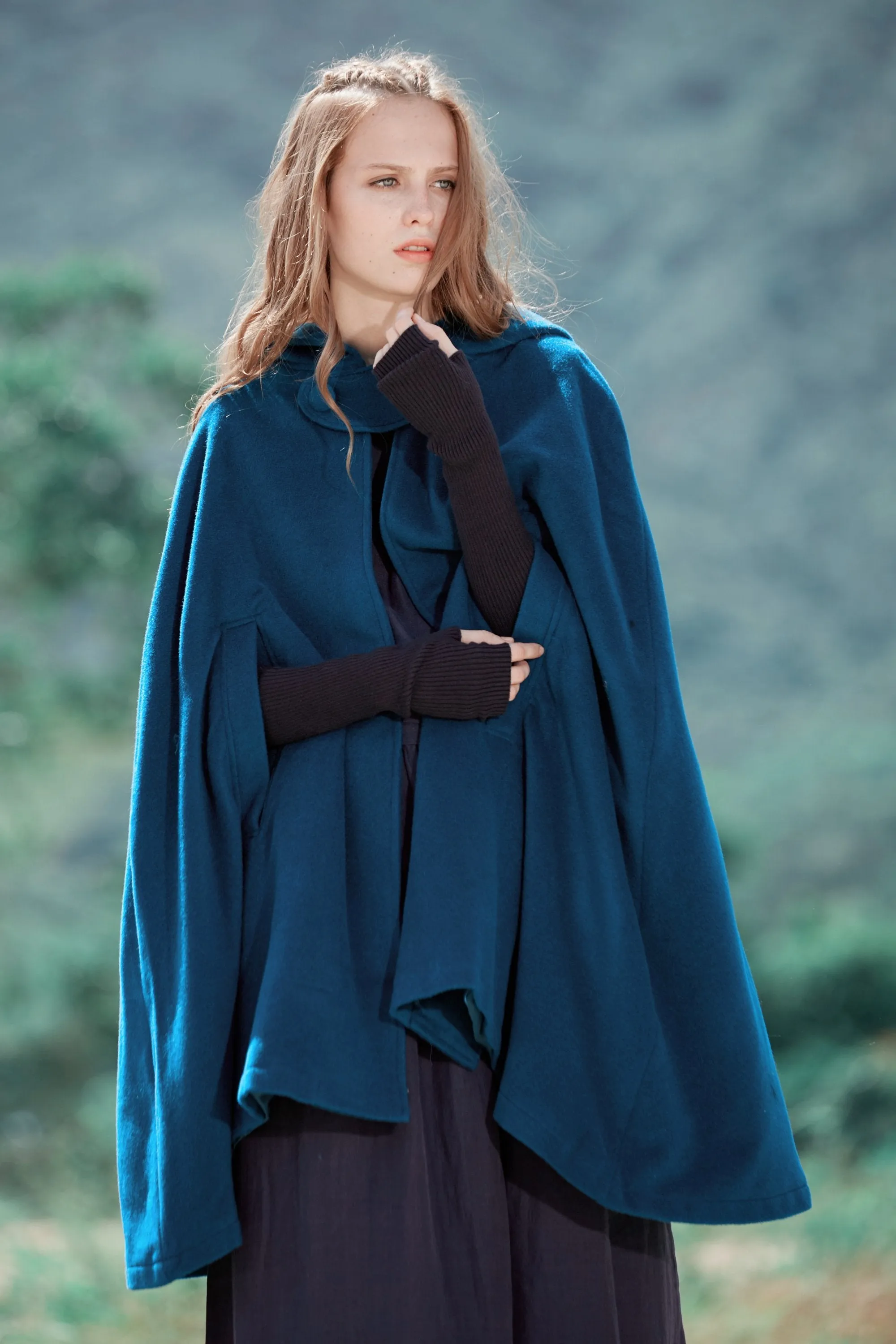 The New Yorker | Hooded Cashmere Cape